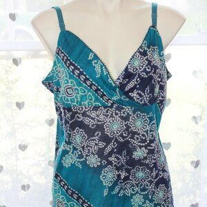 #364 Self Esteem Gorgeous Blue White Floral Patterned Dressy Tank Size 18/20